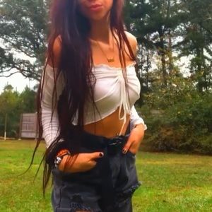 White crop top / top